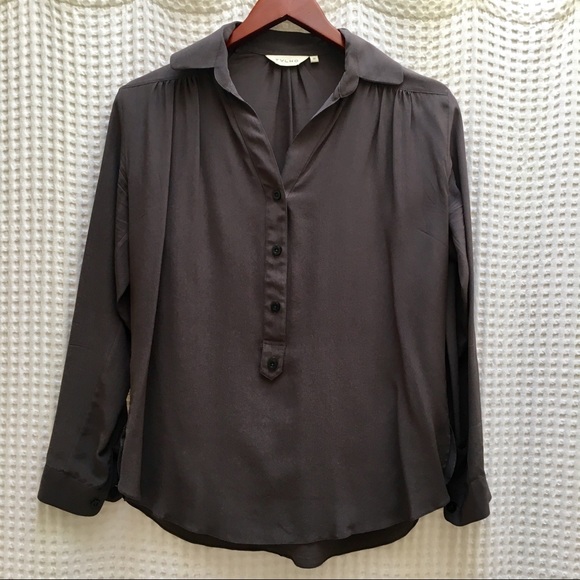 Silk TYLHO blouse - Picture 1 of 3